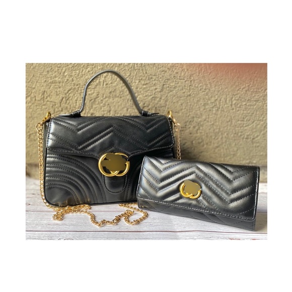 Purses and accessories bundle - Picture 6 of 11